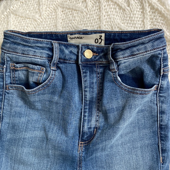 Medium wash Garage skinny jeans 👖 - Picture 2 of 5